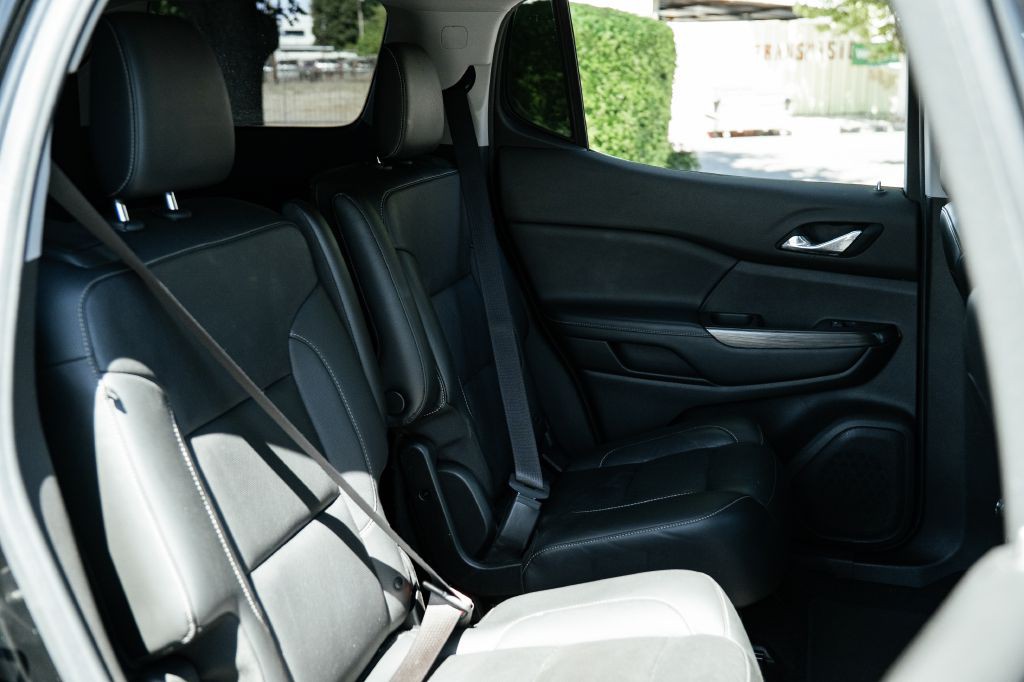 2019 GMC Acadia Image 28