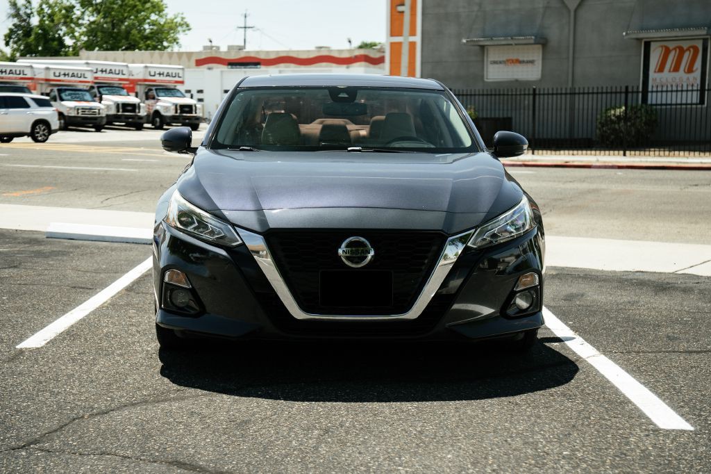 2019 Nissan Altima Image 3