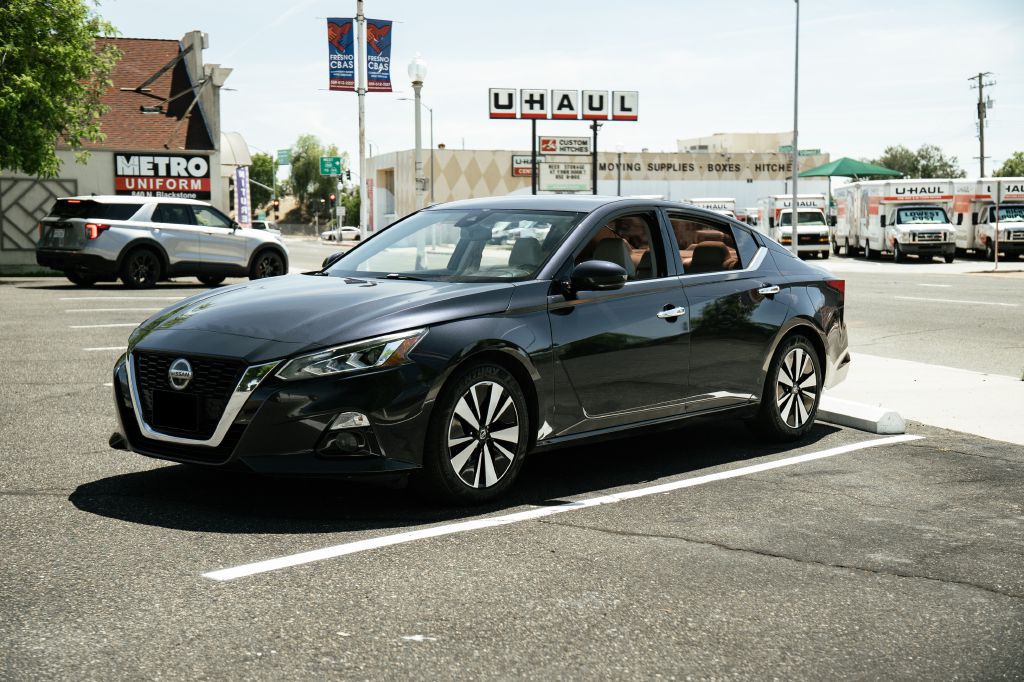 2019 Nissan Altima Image 4
