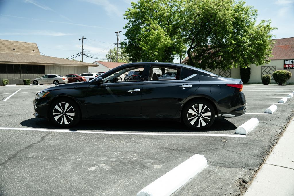 2019 Nissan Altima Image 6