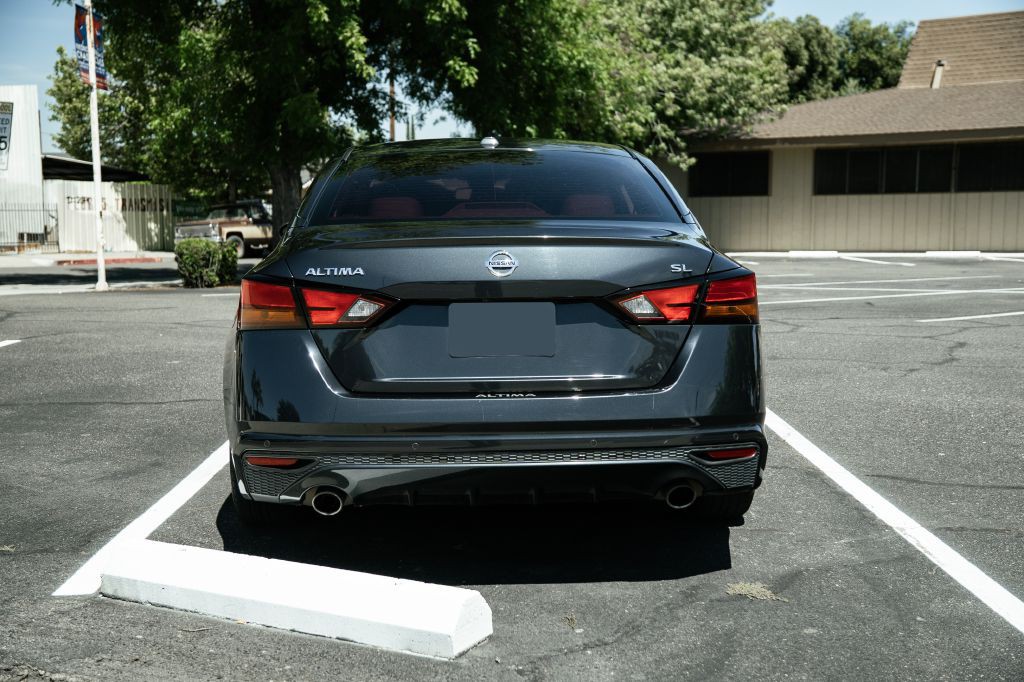 2019 Nissan Altima Image 8