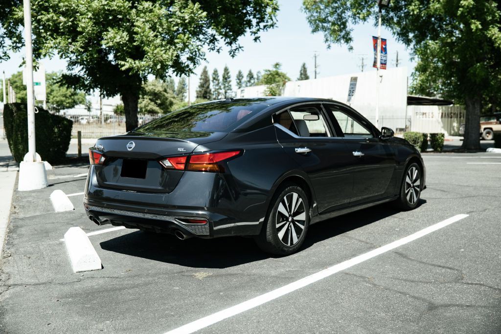 2019 Nissan Altima Image 9