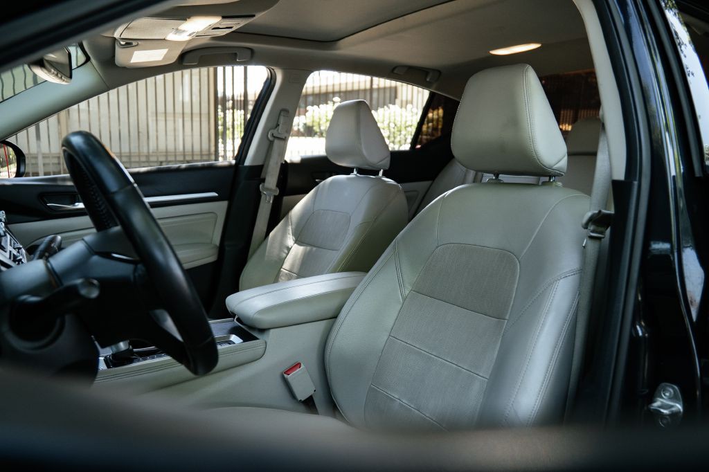 2019 Nissan Altima Image 18