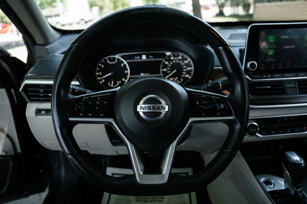 2019 Nissan Altima Image 33