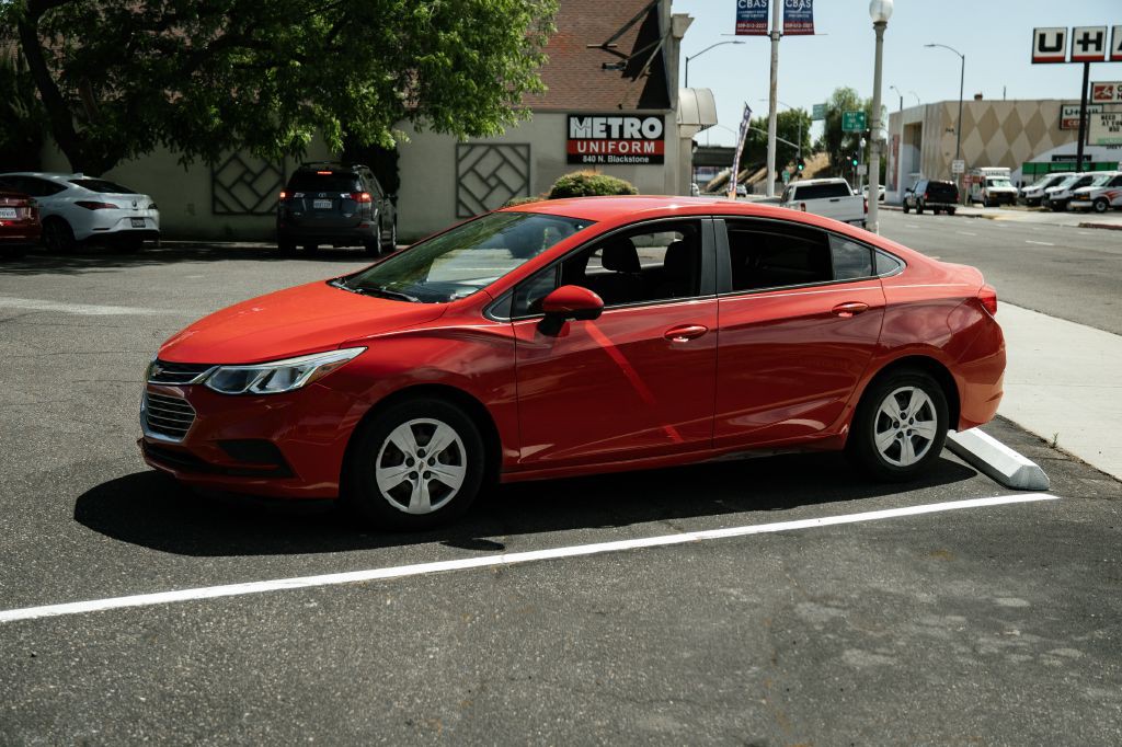 2018 Chevrolet Cruze Image 5