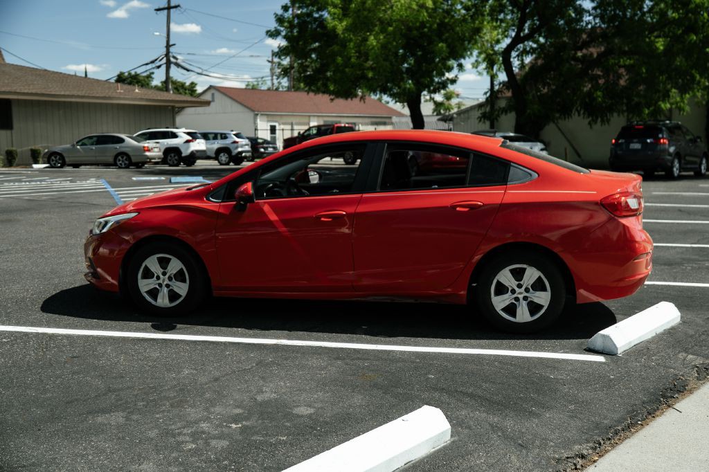 2018 Chevrolet Cruze Image 6