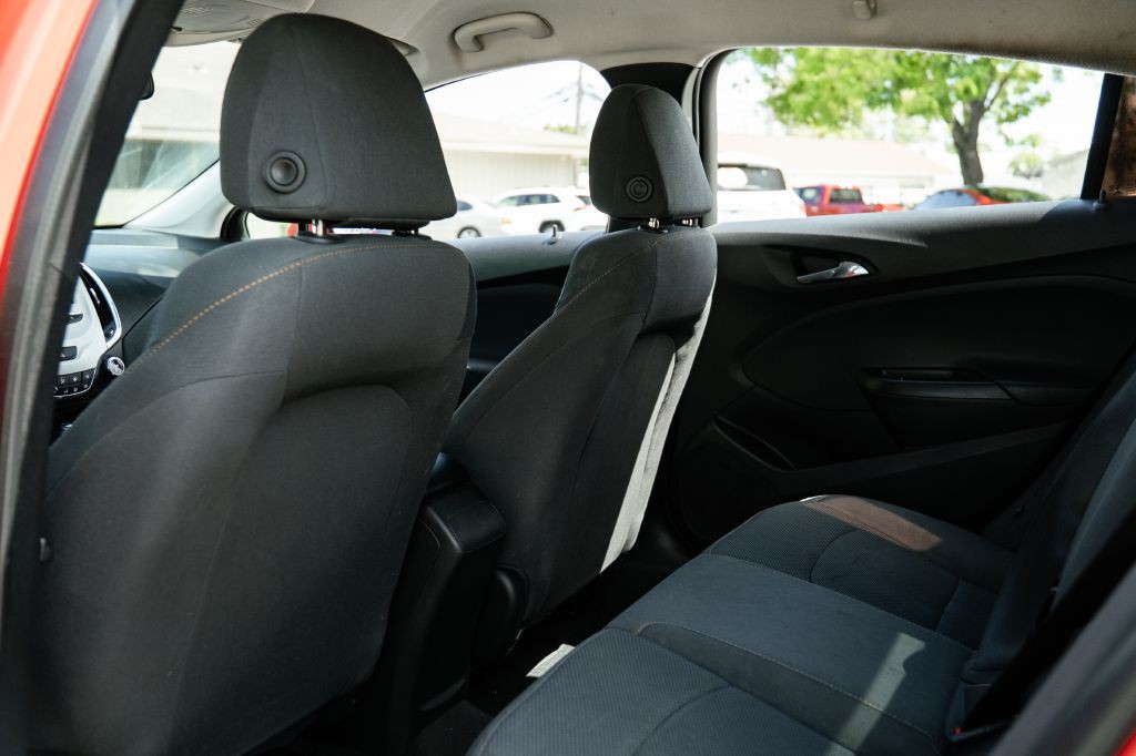 2018 Chevrolet Cruze Image 17