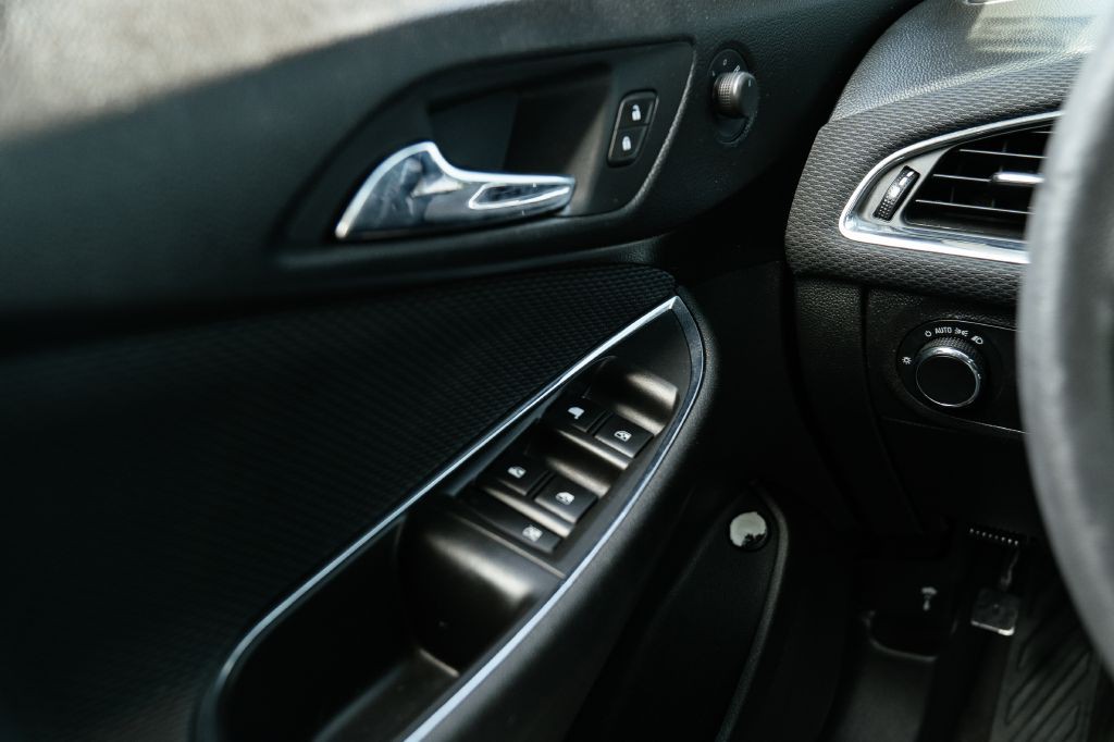 2018 Chevrolet Cruze Image 25