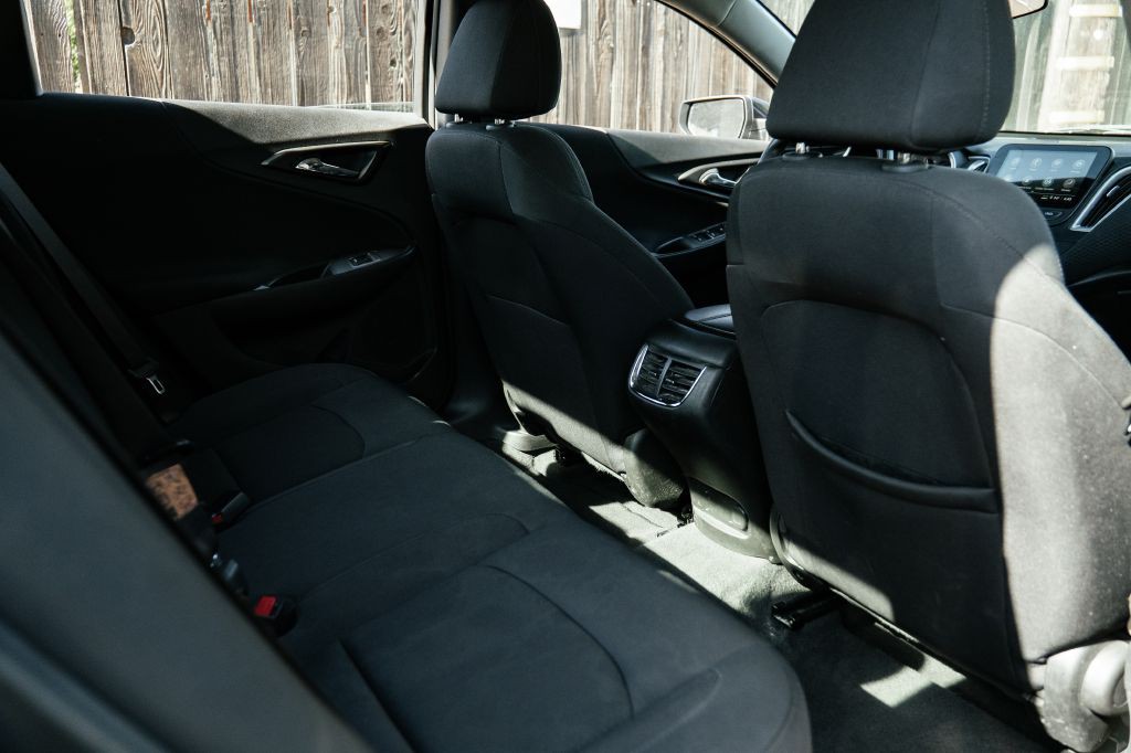 2023 Chevrolet Malibu Image 24