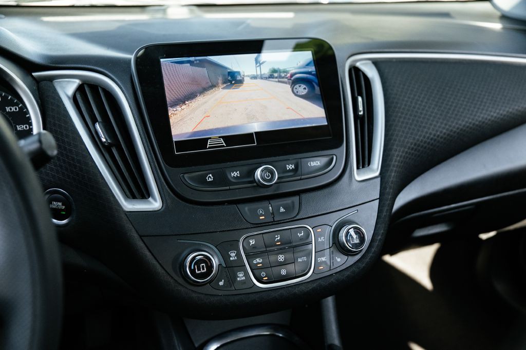 2023 Chevrolet Malibu Image 38