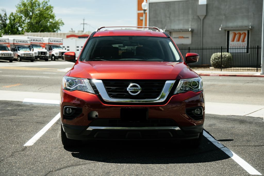 2020 Nissan Pathfinder Image 3