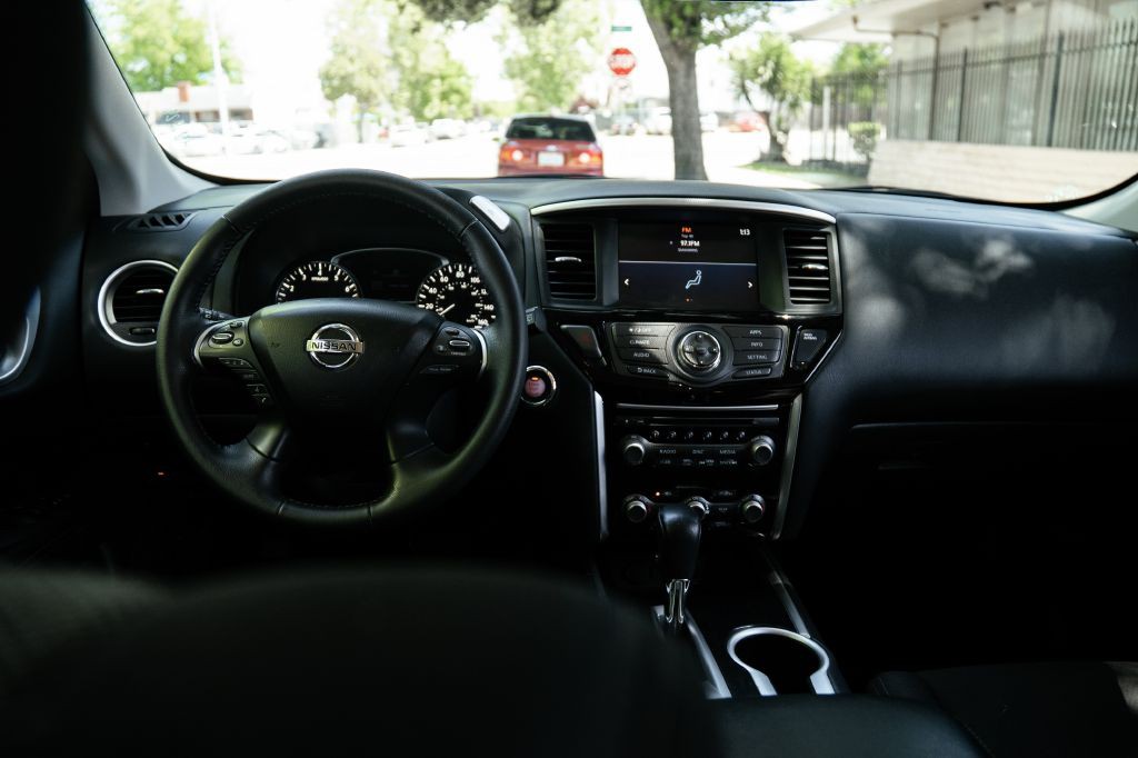 2020 Nissan Pathfinder Image 23