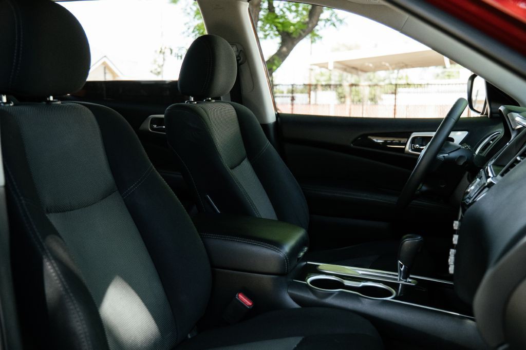 2020 Nissan Pathfinder Image 28