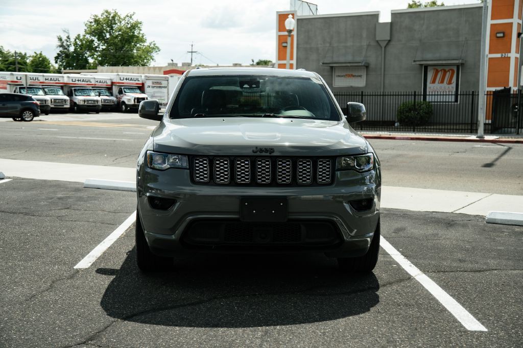 2020 Jeep Grand Cherokee Image 3