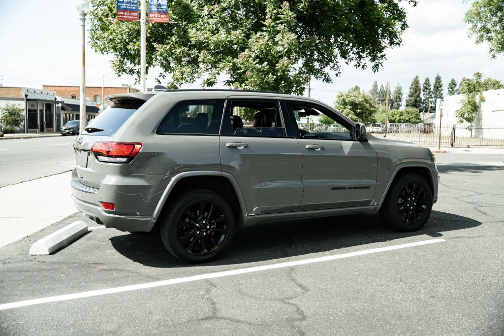2020 Jeep Grand Cherokee Image 10