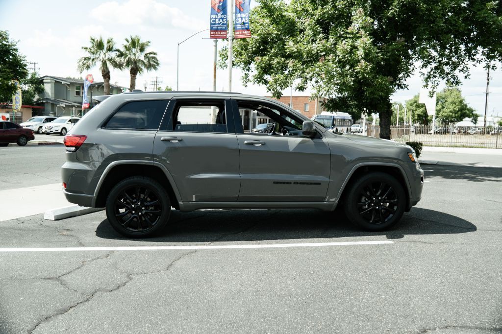 2020 Jeep Grand Cherokee Image 11