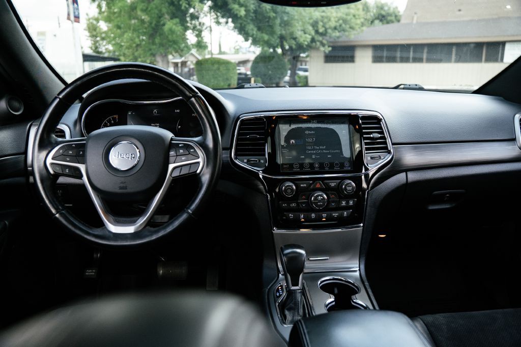 2020 Jeep Grand Cherokee Image 23