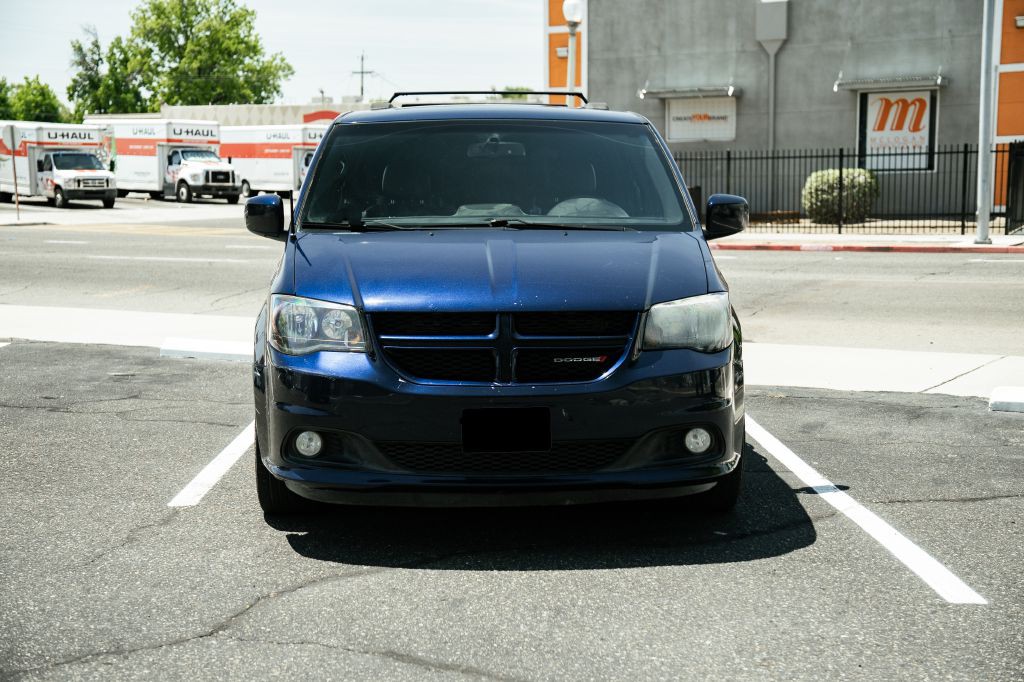 2017 Dodge Grand Caravan Image 3