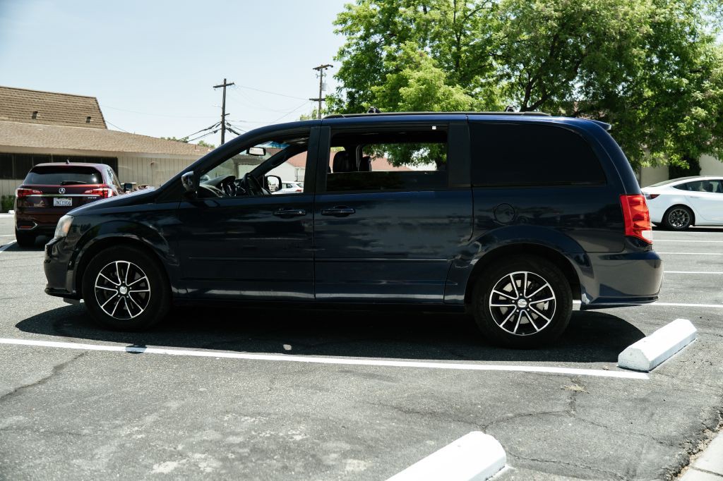 2017 Dodge Grand Caravan Image 6