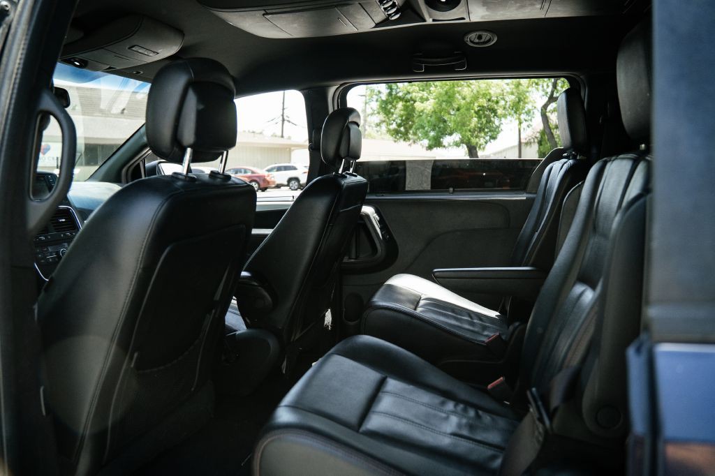 2017 Dodge Grand Caravan Image 19