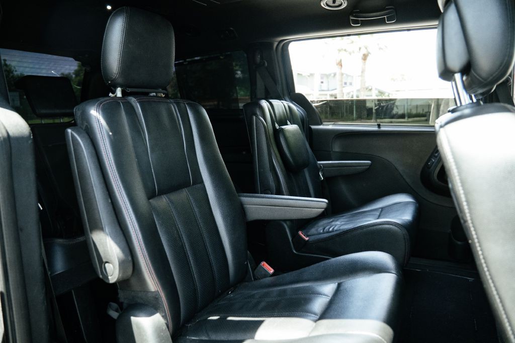 2017 Dodge Grand Caravan Image 24