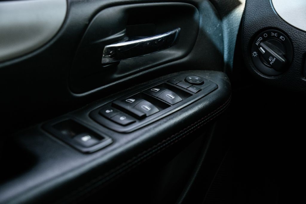 2017 Dodge Grand Caravan Image 27