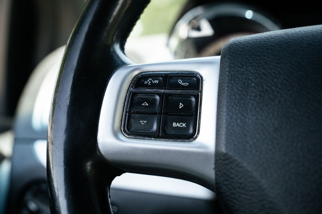 2017 Dodge Grand Caravan Image 30