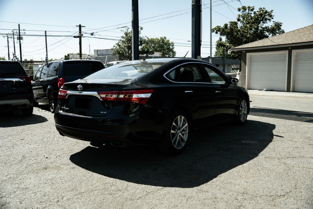 2014 Toyota Avalon Image 9