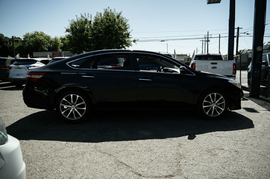 2014 Toyota Avalon Image 10
