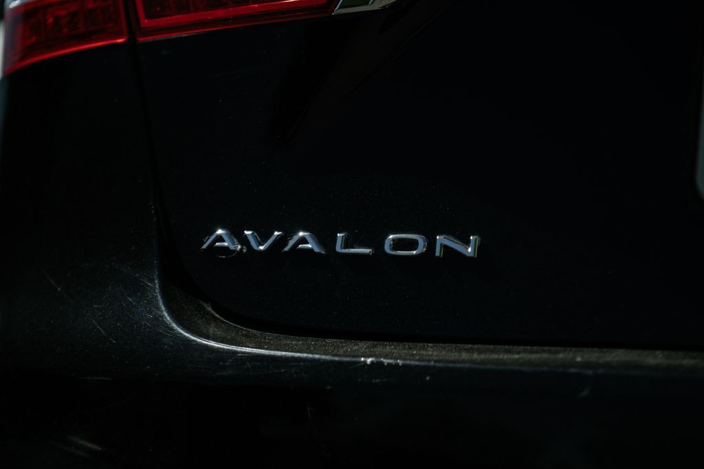 2014 Toyota Avalon Image 13