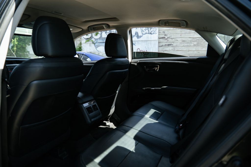 2014 Toyota Avalon Image 18