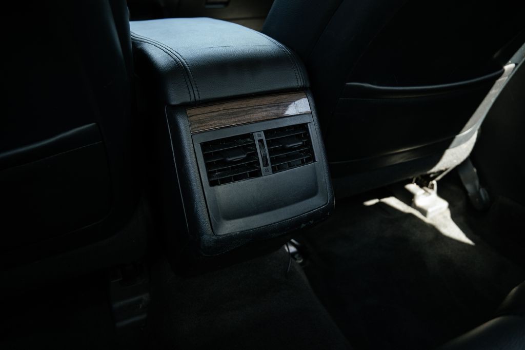 2014 Toyota Avalon Image 20