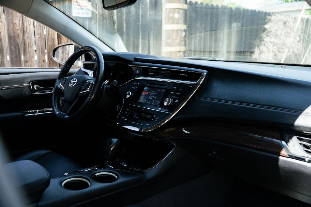 2014 Toyota Avalon Image 24