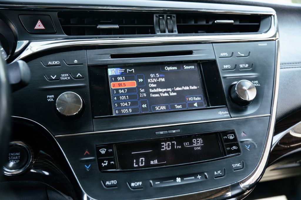 2014 Toyota Avalon Image 38