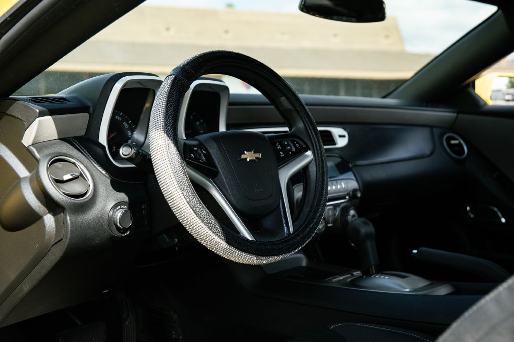 2014 Chevrolet Camaro Image 17