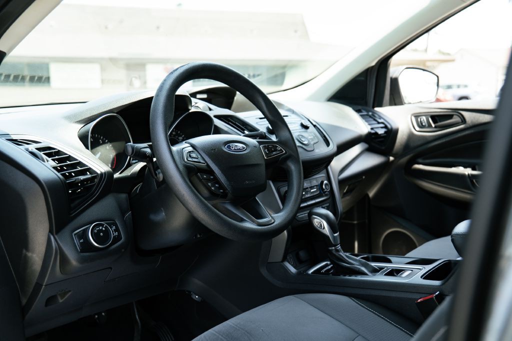 2017 Ford Escape Image 16
