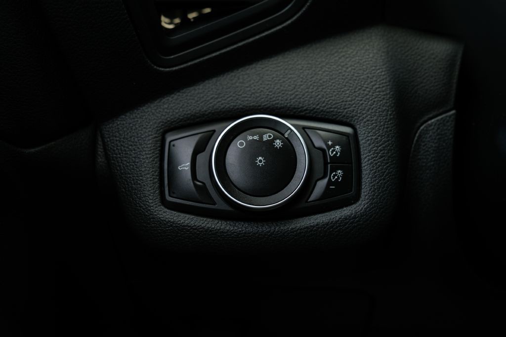 2017 Ford Escape Image 32