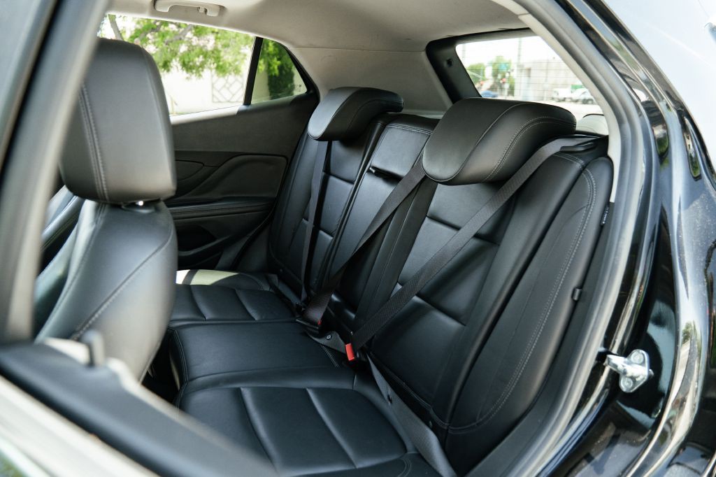 2017 Buick Enclave Image 18