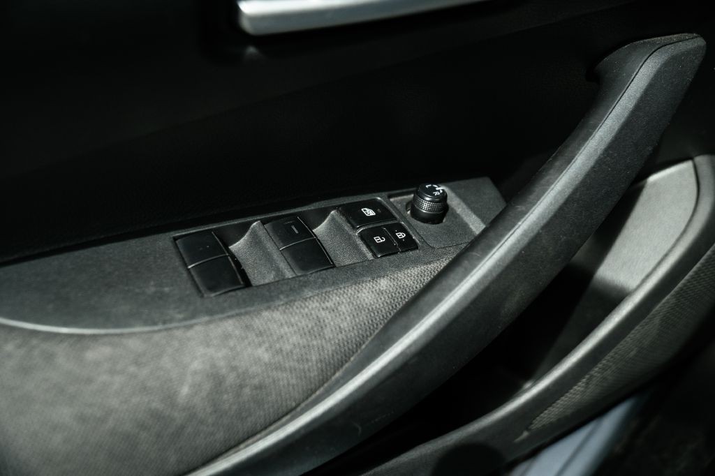 2020 Toyota Corolla Image 27