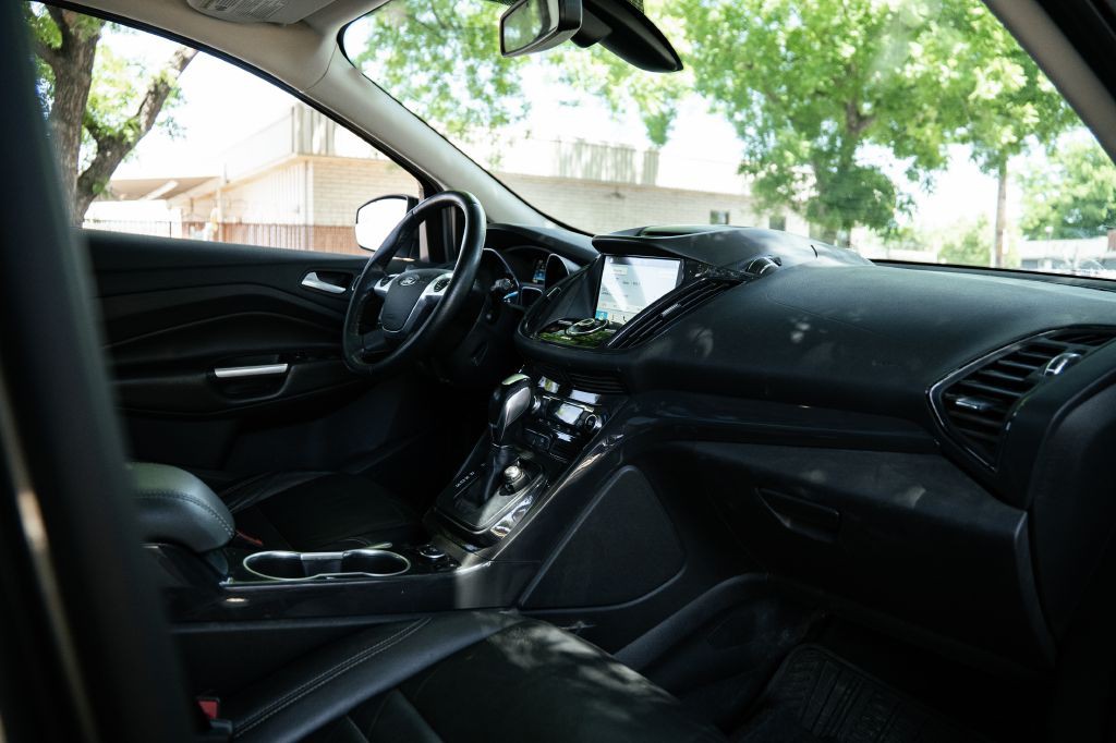 2016 Ford Escape Image 25