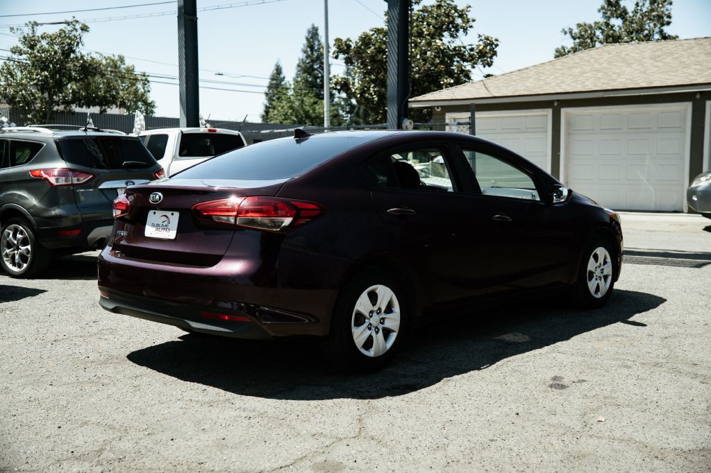 2018 Kia Forte Image 8