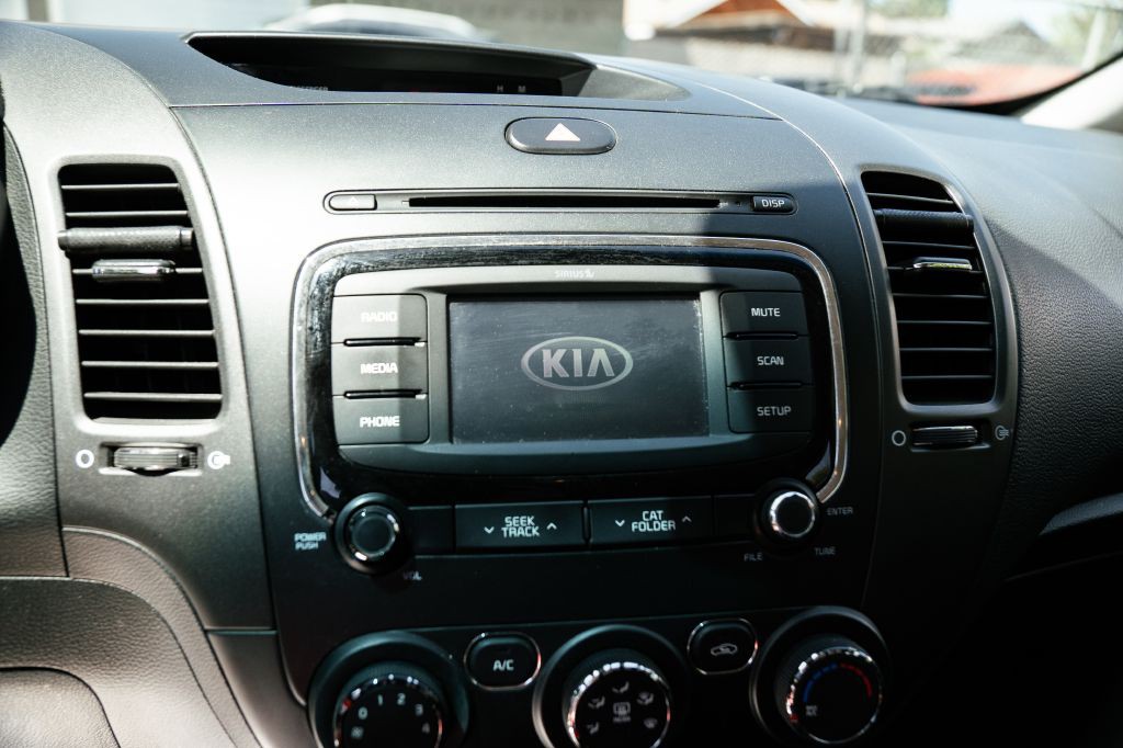2018 Kia Forte Image 14