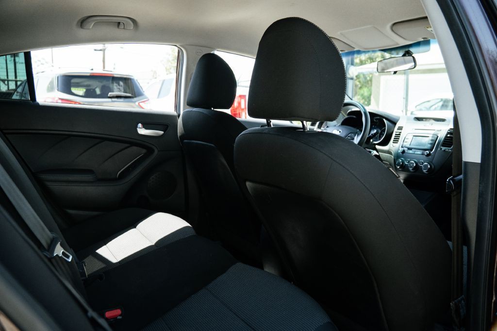 2018 Kia Forte Image 20