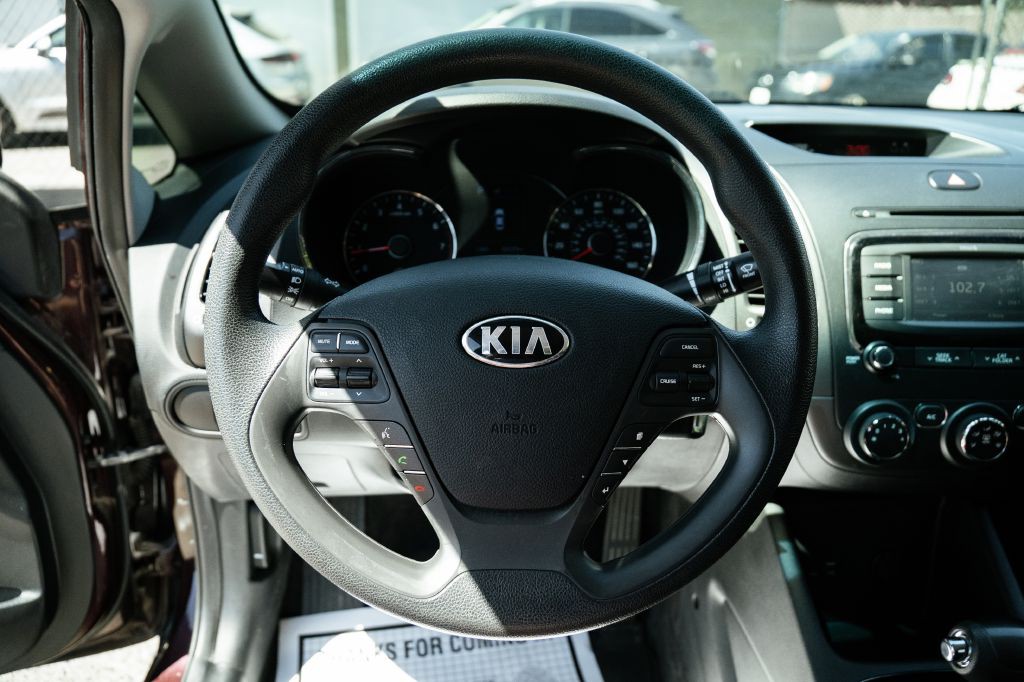 2018 Kia Forte Image 24