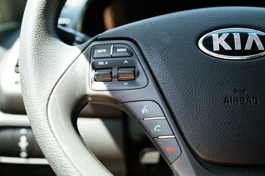 2018 Kia Forte Image 27