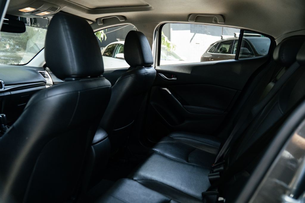 2017 Mazda Mazda3 Image 16
