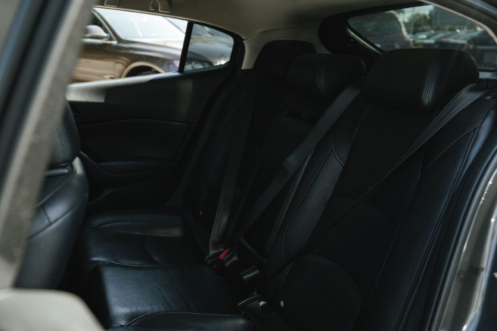 2017 Mazda Mazda3 Image 17