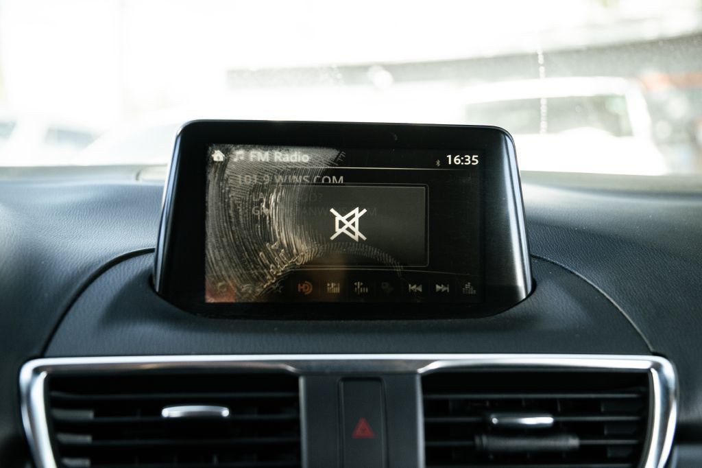 2017 Mazda Mazda3 Image 35