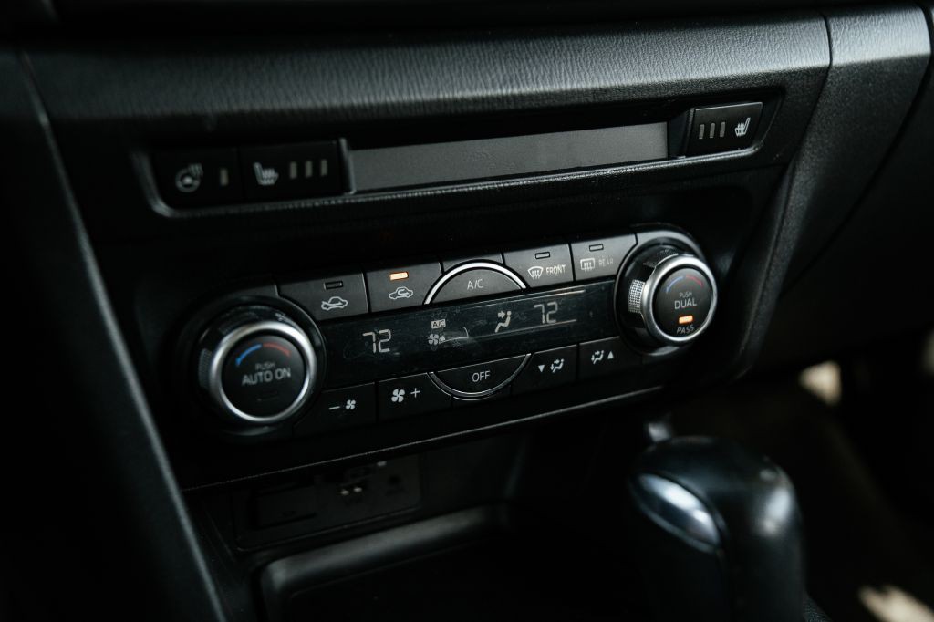 2017 Mazda Mazda3 Image 37