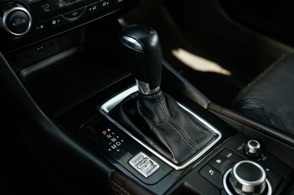 2017 Mazda Mazda3 Image 38